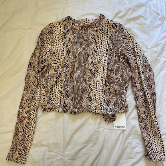 Vitamin A Swimsuit Set - Picture 8 of 15